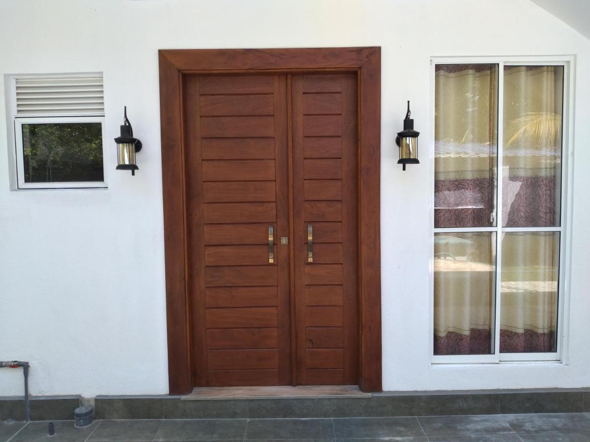 Golden Villa Ambalangoda  Buitenkant foto