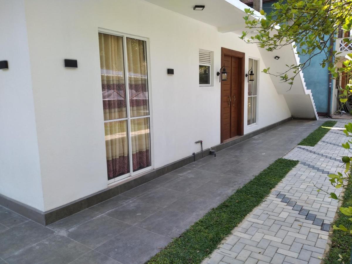 Golden Villa Ambalangoda  Buitenkant foto