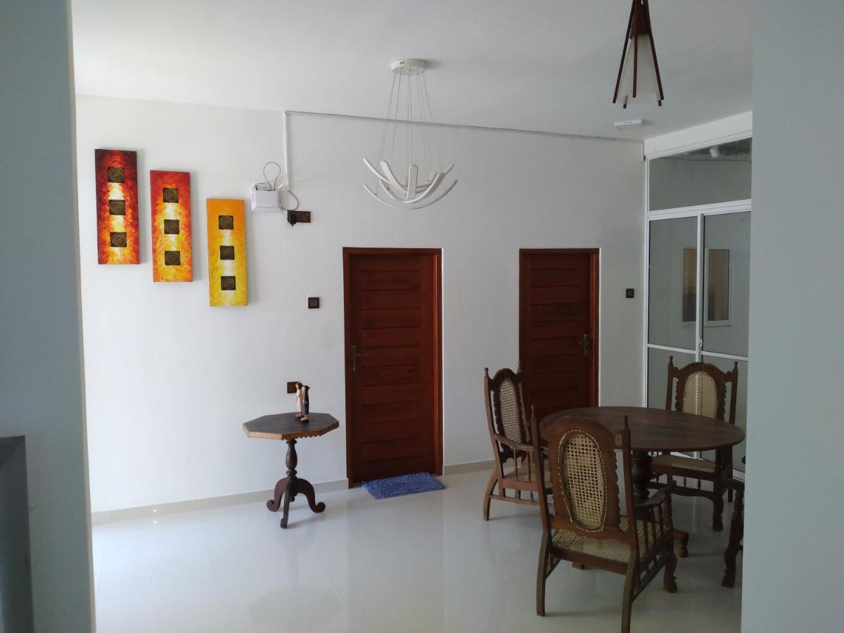 Golden Villa Ambalangoda  Buitenkant foto