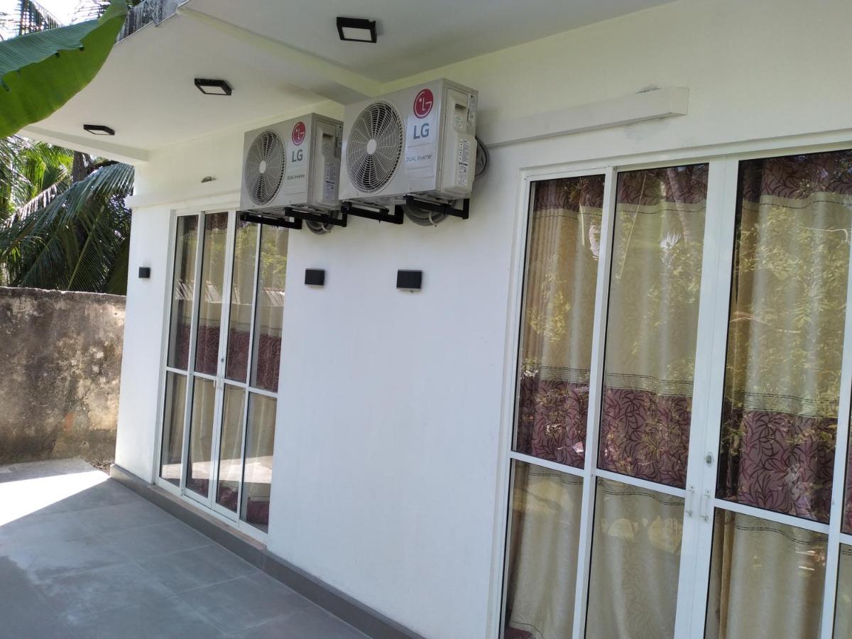 Golden Villa Ambalangoda  Buitenkant foto