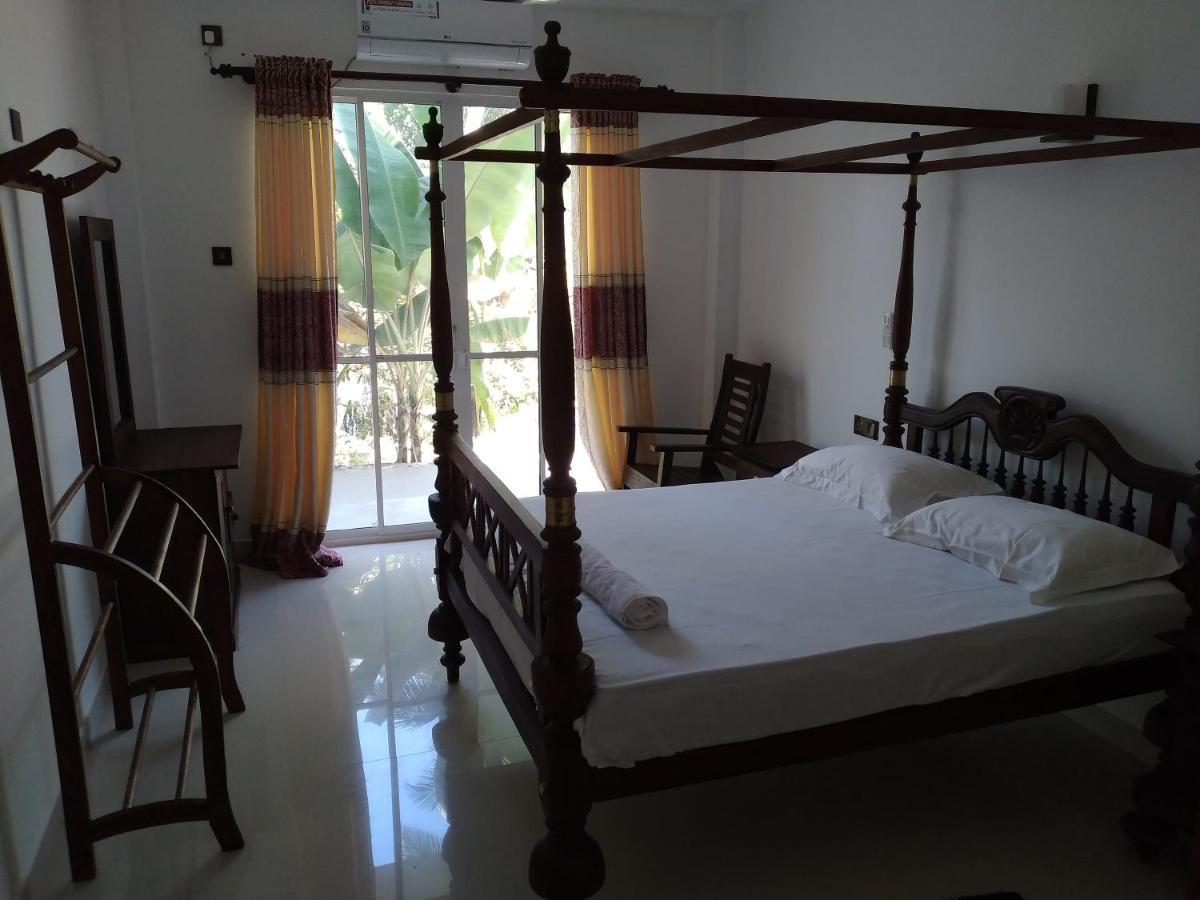 Golden Villa Ambalangoda  Buitenkant foto