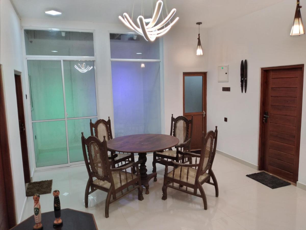Golden Villa Ambalangoda  Buitenkant foto